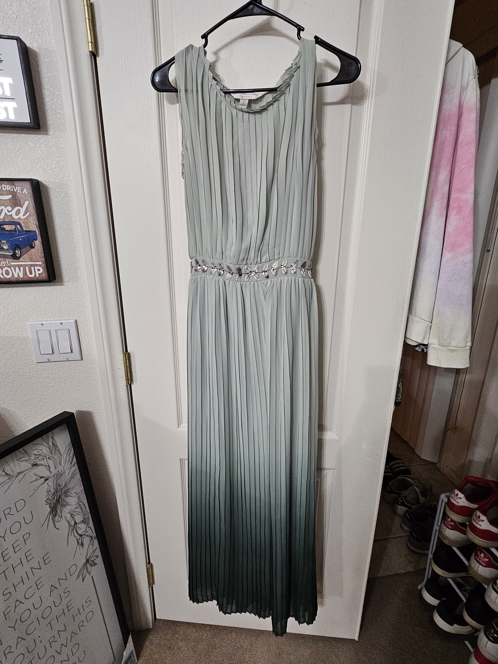 Lauren Conrad Runway Pleated Ombre Maxi Dress with Embellished Waist Sz6